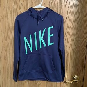 Nike Women's Purple Therma-FIT Hoodie Small